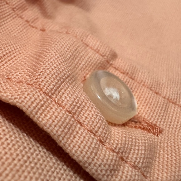 GAP Men’s Summer Standard Fit Salmon Button Up Long Sleeve Shirt Size Medium - Picture 4 of 5